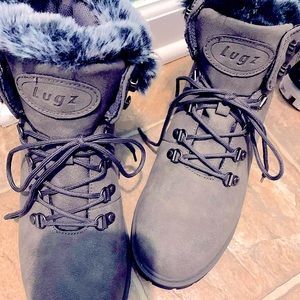 Brand new winter Lugz boots.